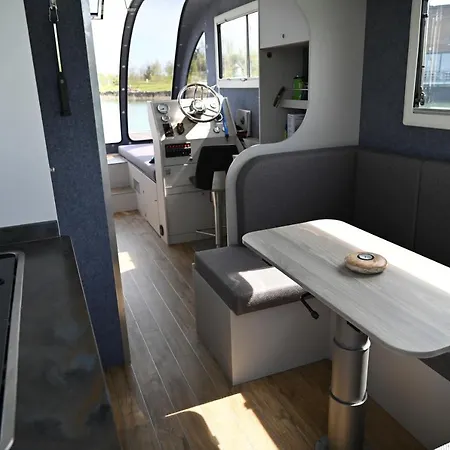 Wohnen Auf Der Marina Lagovida, Hausboot Mit Sonnenterrassen Auf 20 Qm Ботель Гросспёзна