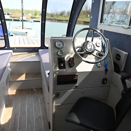 Botel Wohnen Auf Der Marina Lagovida, Hausboot Mit Sonnenterrassen Auf 20 Qm *