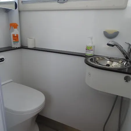 Wohnen Auf Der Marina Lagovida, Hausboot Mit Sonnenterrassen Auf 20 Qm * Grosspösna