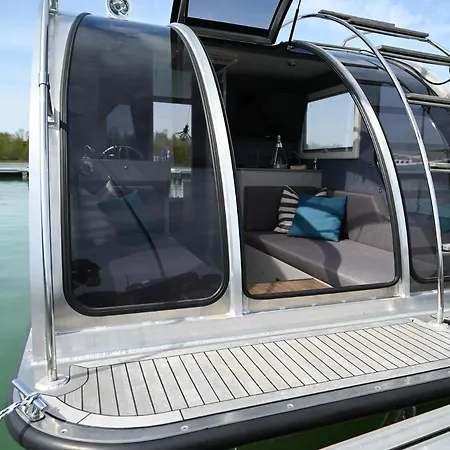 Wohnen Auf Der Marina Lagovida, Hausboot Mit Sonnenterrassen Auf 20 Qm Ботель Гросспёзна