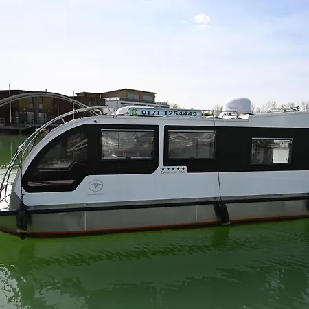 Wohnen Auf Der Marina Lagovida, Hausboot Mit Sonnenterrassen Auf 20 Qm Botel *