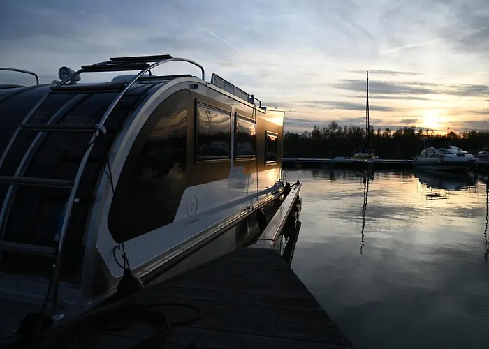 Wohnen Auf Der Marina Lagovida, Hausboot Mit Sonnenterrassen Auf 20 Qm *
