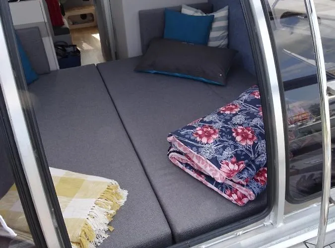 Hotel na wodzie Wohnen Auf Der Marina Lagovida, Hausboot Mit Sonnenterrassen Auf 20 Qm